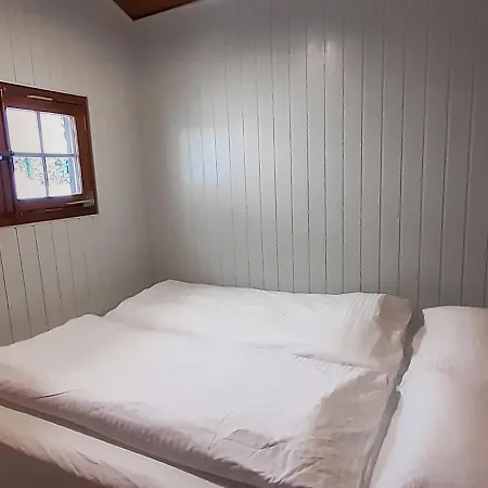 Im Gus Chalet *