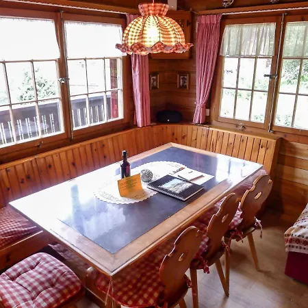 Im Gus Chalet *